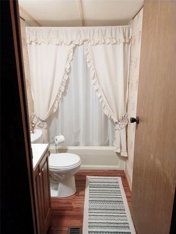 305 6th Street, Flippin, AR 72634