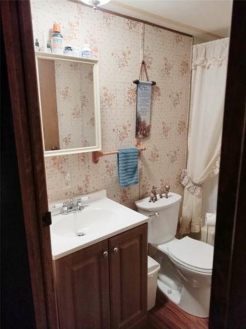 305 6th Street, Flippin, AR 72634