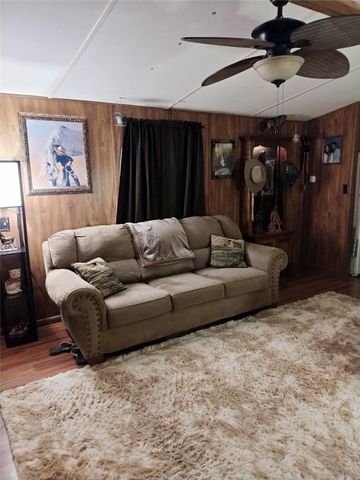 305 6th Street, Flippin, AR 72634