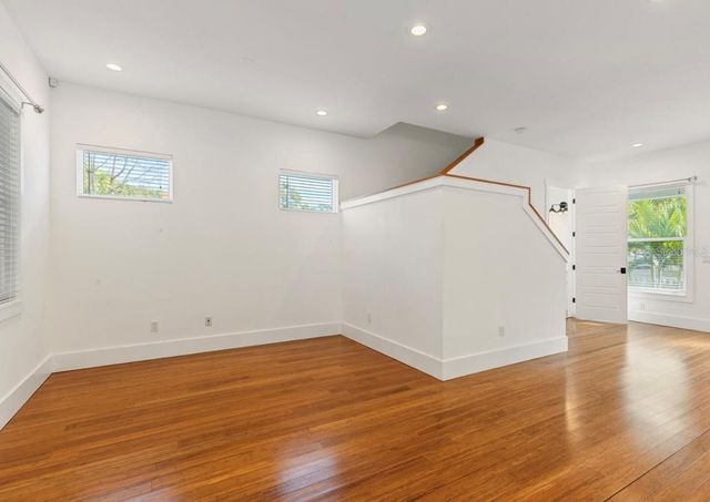 214 E FLORIBRASKA AVENUE, Tampa, FL 33603
