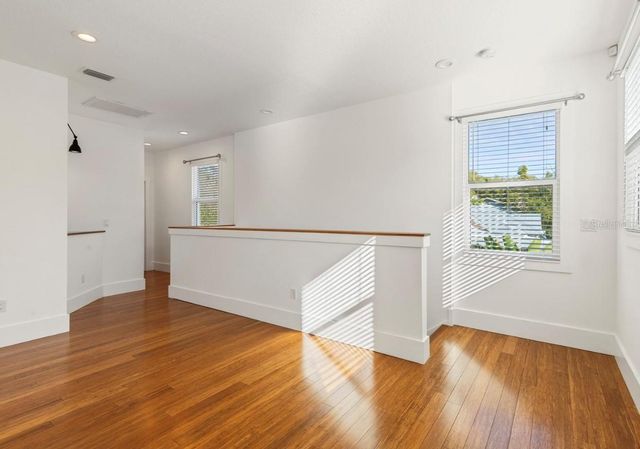 214 E FLORIBRASKA AVENUE, Tampa, FL 33603