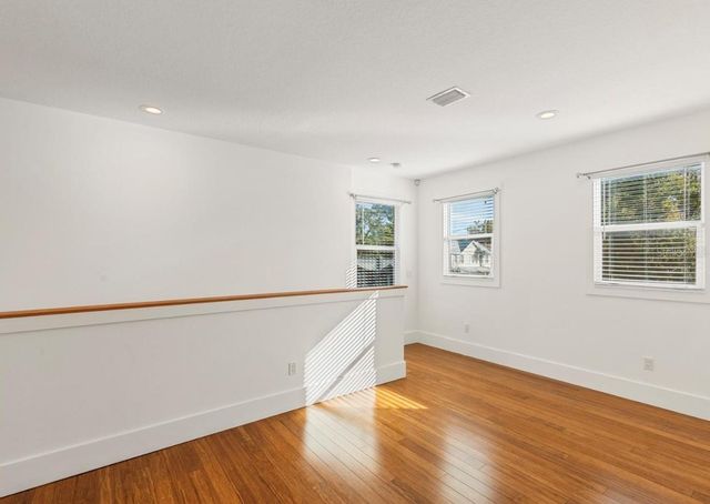 214 E FLORIBRASKA AVENUE, Tampa, FL 33603