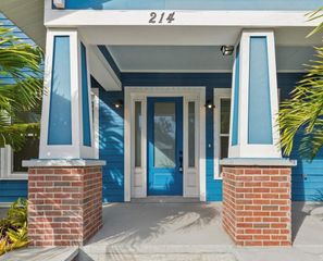214 E FLORIBRASKA AVENUE, Tampa, FL 33603