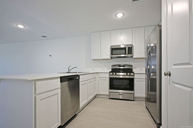 2415 SHADY GRV, New Braunfels, TX 78130