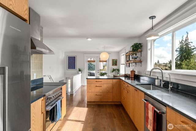 4108 41st Avenue S, Seattle, WA 98118