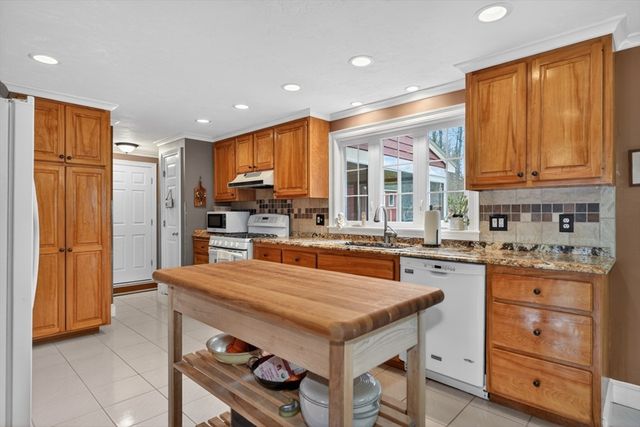 1 Westfield, Hopkinton, MA 01748