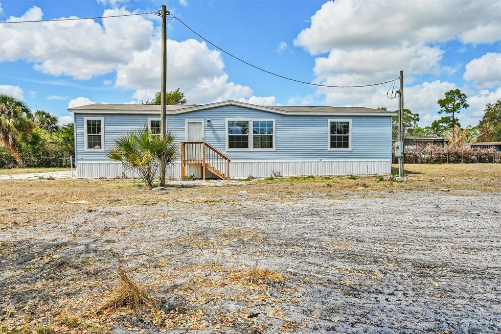 Image 2 of property listing at 1770 TUCKER LANE, North Fort Myers, FL 33917