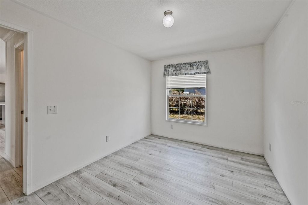 Image 27 of property listing at 1770 TUCKER LANE, North Fort Myers, FL 33917