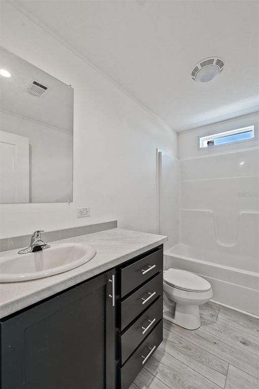 Image 31 of property listing at 1770 TUCKER LANE, North Fort Myers, FL 33917