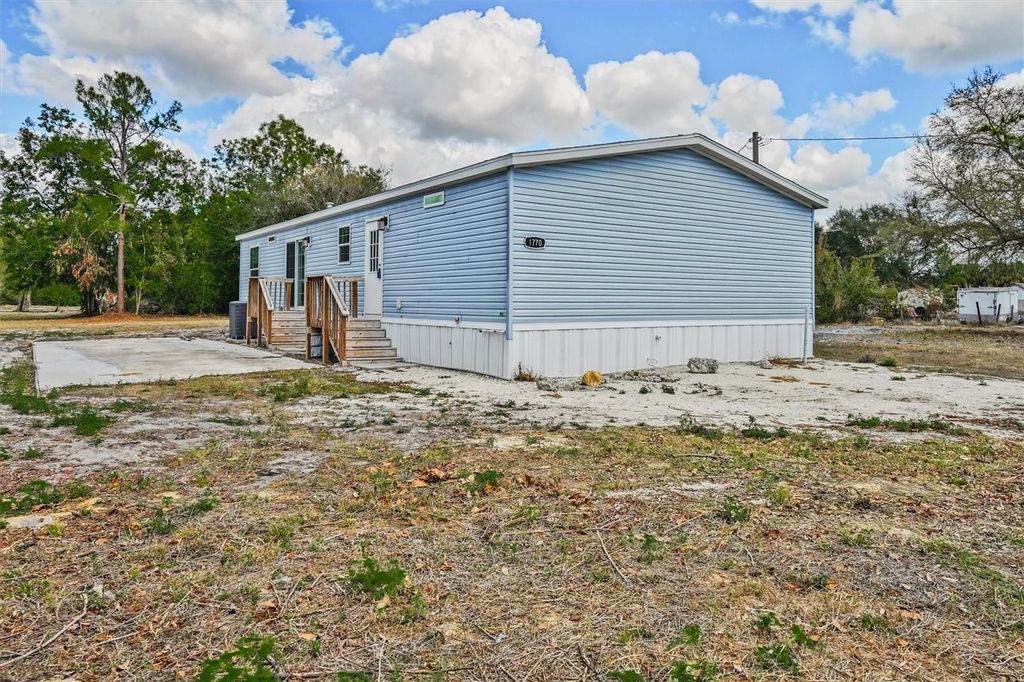 Image 39 of property listing at 1770 TUCKER LANE, North Fort Myers, FL 33917