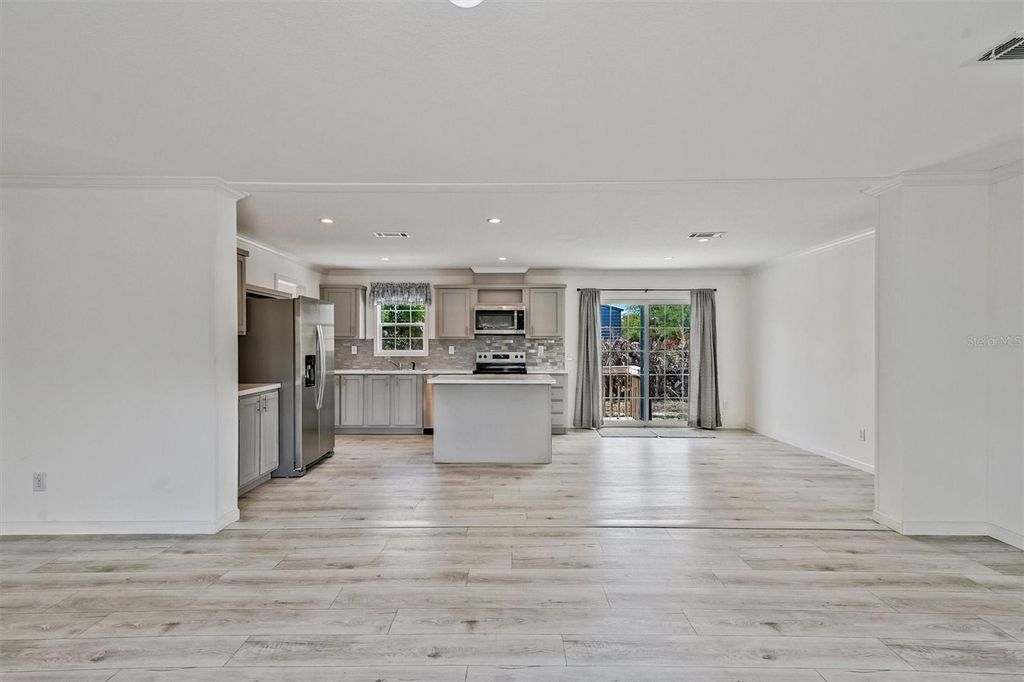 Image 8 of property listing at 1770 TUCKER LANE, North Fort Myers, FL 33917