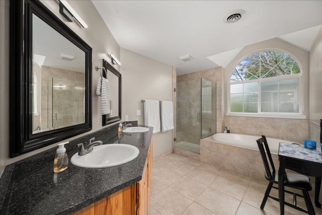 17201 E Galaxy Ln, Greenacres, WA 99016