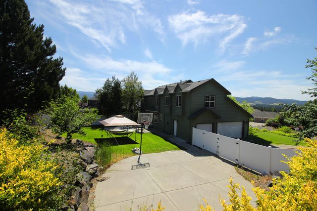 17201 E Galaxy Ln, Greenacres, WA 99016