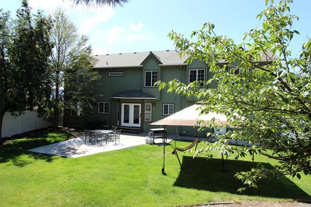 17201 E Galaxy Ln, Greenacres, WA 99016