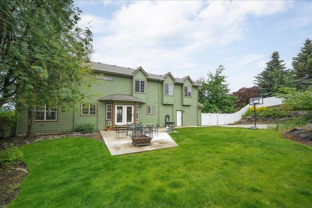 17201 E Galaxy Ln, Greenacres, WA 99016