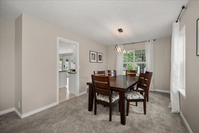 17201 E Galaxy Ln, Greenacres, WA 99016