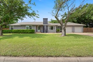 1516 E Peyton, Sherman, TX 75090