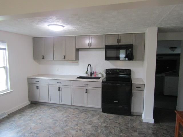 1628 Allendale Avenue, Caledonia Twp, MI 48867