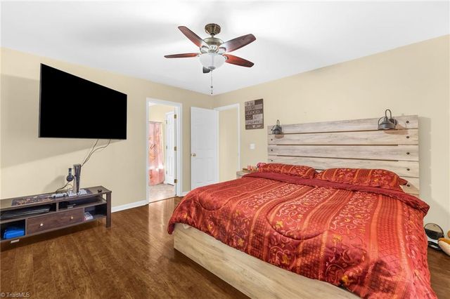 1513 Birkdale Court, High Point, NC 27265