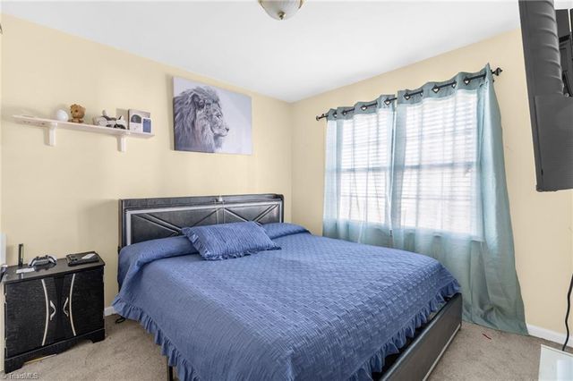 1513 Birkdale Court, High Point, NC 27265