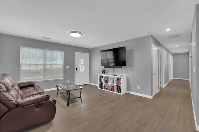 5706 Forest Place, Acworth, GA 30102