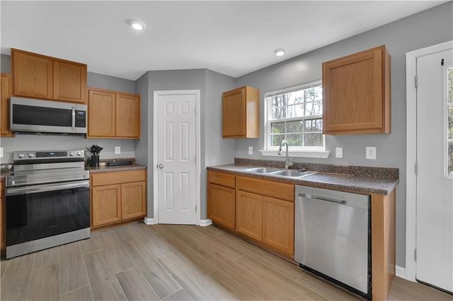 5706 Forest Place, Acworth, GA 30102