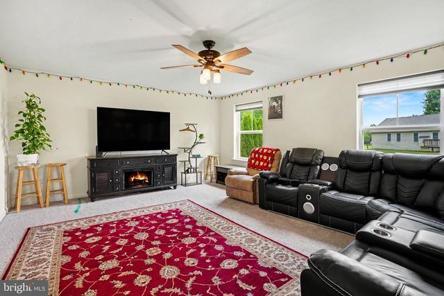 23 ESSEX DR, Carlisle, PA 17015
