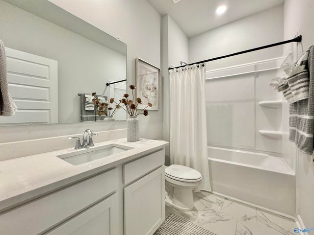 123 Fairchester Drive, Harvest, AL 35749