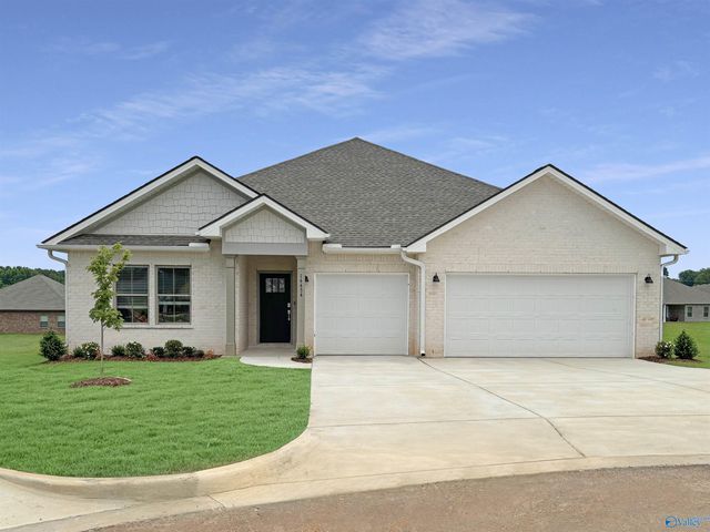 123 Fairchester Drive, Harvest, AL 35749