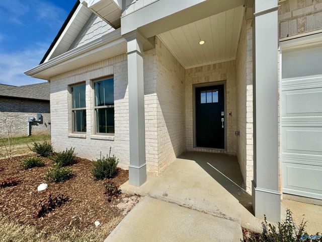 123 Fairchester Drive, Harvest, AL 35749