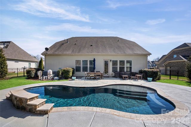 1021 Torrens Drive, Wesley Chapel, NC 28110