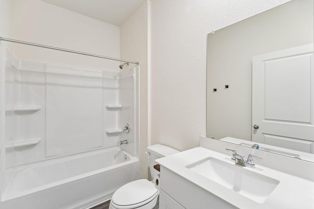 550 Thistle LN, Maxwell, TX 78656