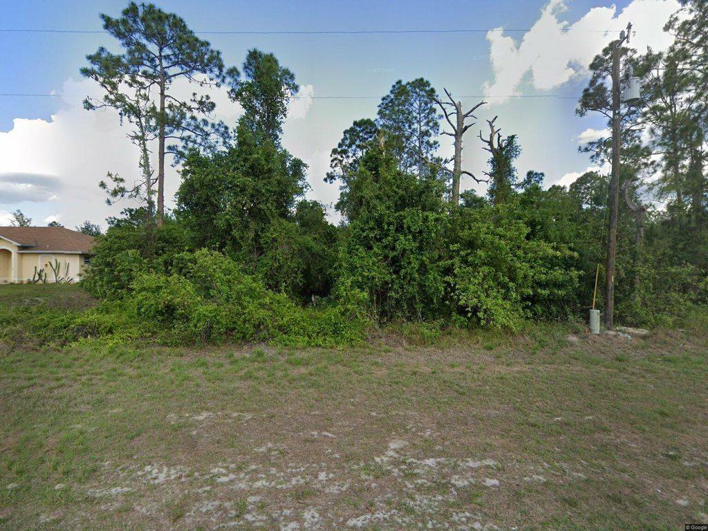553 Eisenhower Blvd, Lehigh Acres, FL 33974
