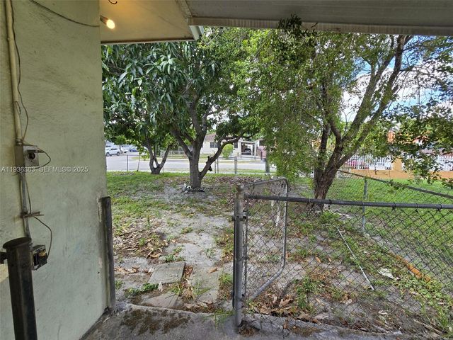 401 NW 33rd Ave, Miami, FL 33125