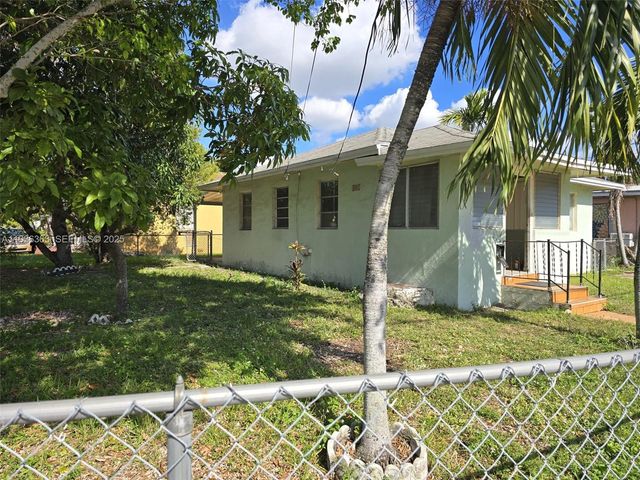 401 NW 33rd Ave, Miami, FL 33125