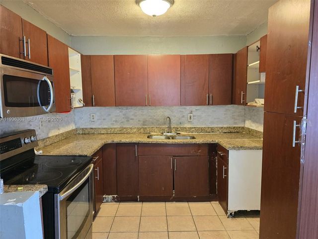 401 NW 33rd Ave, Miami, FL 33125