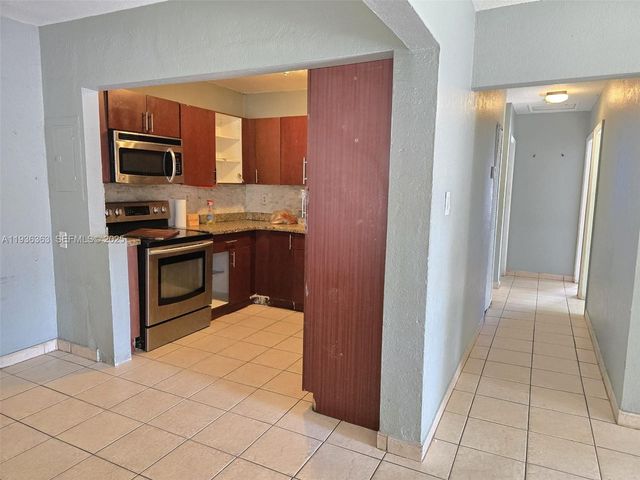 401 NW 33rd Ave, Miami, FL 33125