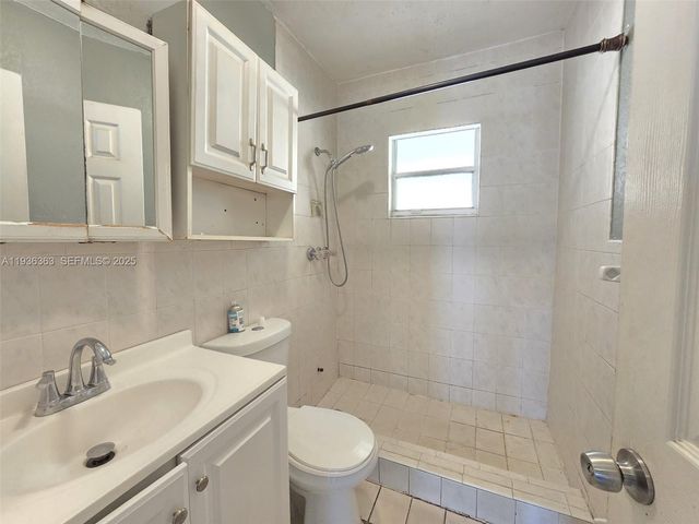 401 NW 33rd Ave, Miami, FL 33125