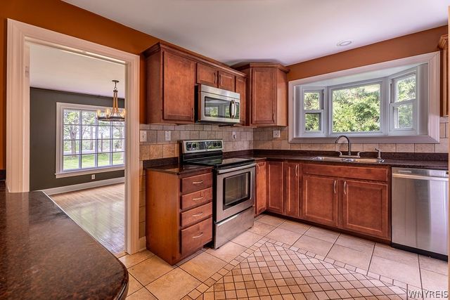 4669 Lower River Road, Lewiston, NY 14092