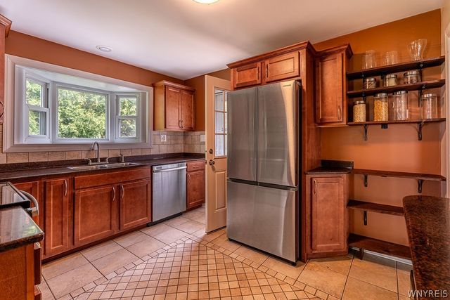 4669 Lower River Road, Lewiston, NY 14092