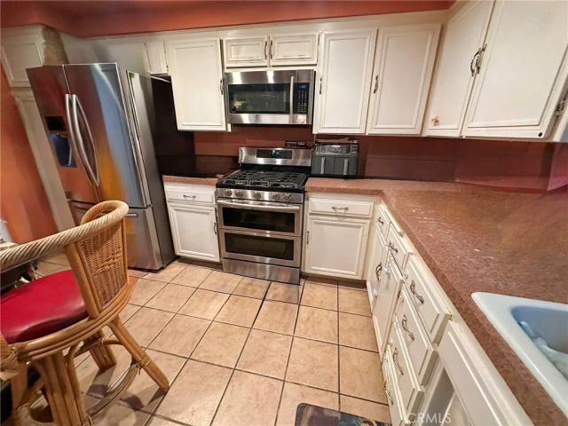 28771 Timberlane Street, Agoura Hills, CA 91301