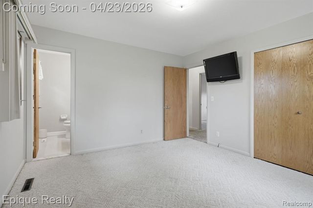 6236 Mckenzie Drive, Flint, MI 48507