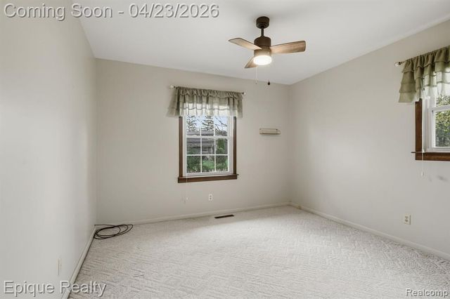 6236 Mckenzie Drive, Flint, MI 48507