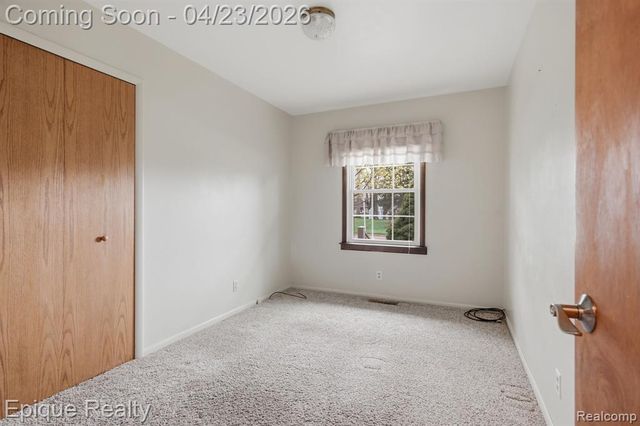 6236 Mckenzie Drive, Flint, MI 48507