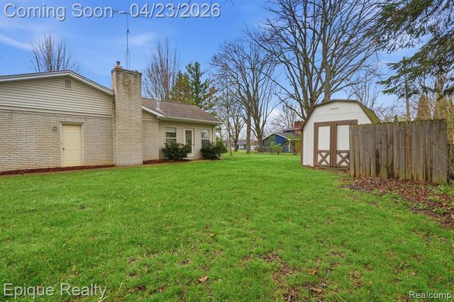 6236 Mckenzie Drive, Flint, MI 48507