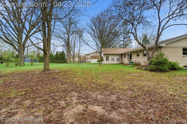 6236 Mckenzie Drive, Flint, MI 48507