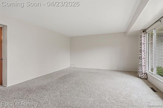 6236 Mckenzie Drive, Flint, MI 48507