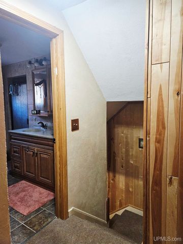 10570 Belmont Drive, Ramsay, MI 49959