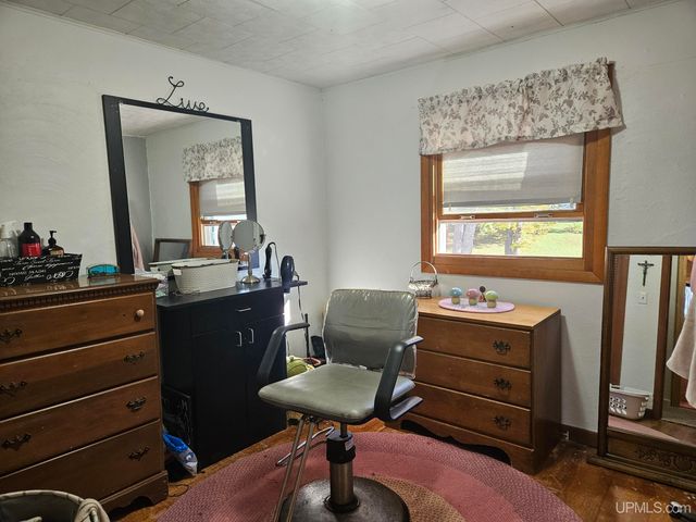 10570 Belmont Drive, Ramsay, MI 49959