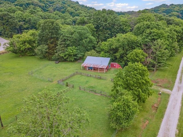 6873 Giles Hill Rd, College Grove, TN 37046